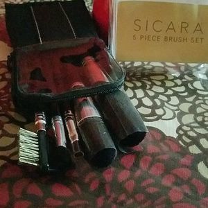 NWT Brush set